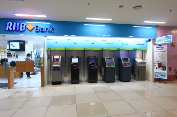 Here's How M'sians Can Activate Their Atm Card For International Usage - World Of Buzz 2