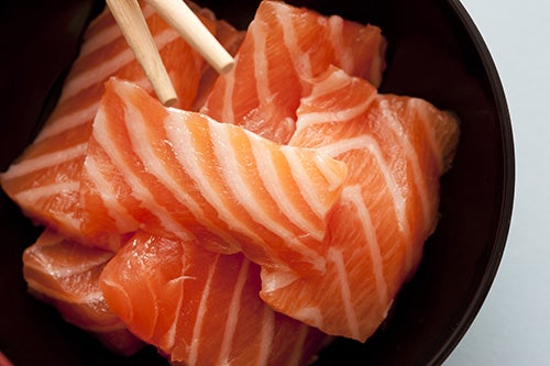 Love Salmon Sashimi? Here Are 4 Simple Ways To Know If It is Actually Fresh or Not - WORLD OF BUZZ 2