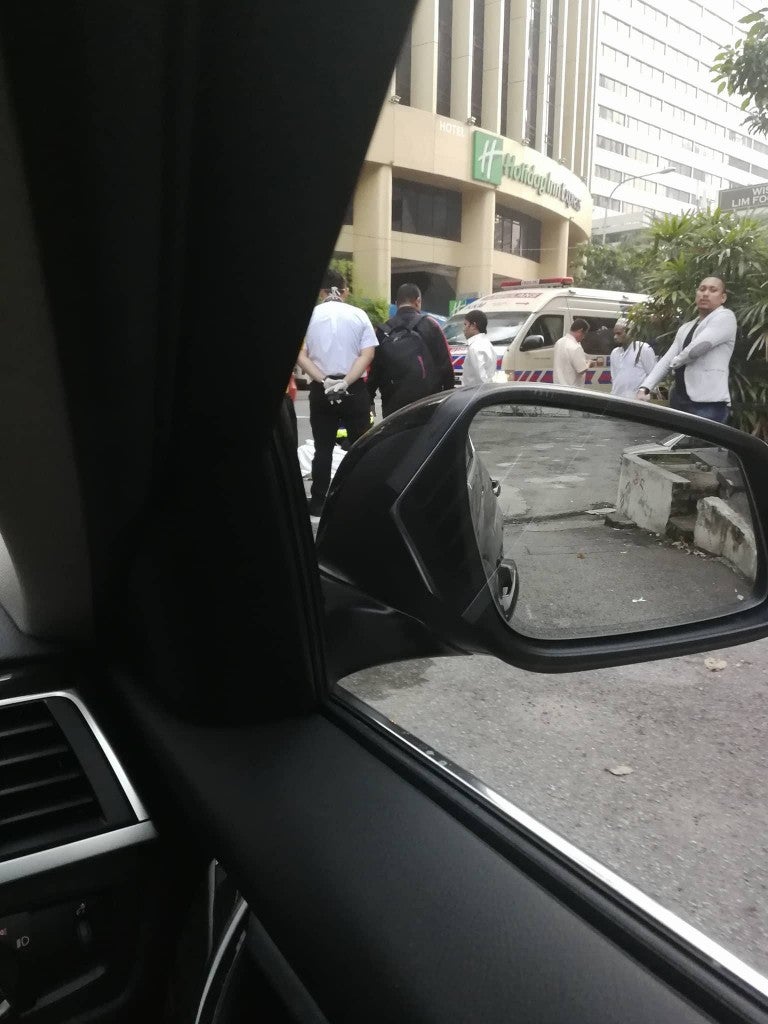 Malaysians Stood Around and Did Nothing While Man Hit by Car Slowly Died - WORLD OF BUZZ 3