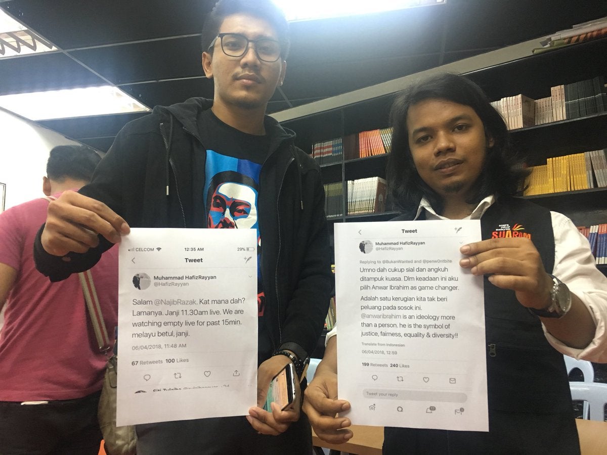 M'sian Arrested and Twitter Account Confiscated by MCMC for Criticising PM Najib and Umno - WORLD OF BUZZ 2