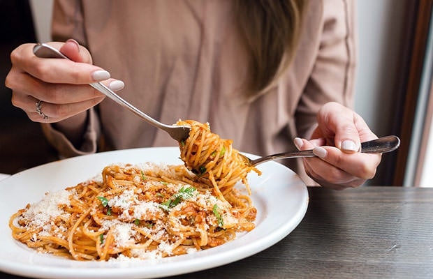 Scientists Discover That Eating Pasta Can Help You Lose Weight in New Study - WORLD OF BUZZ