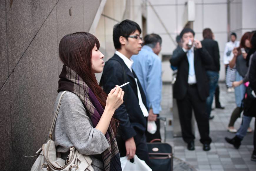 Smokers Banned from Taking Elevators for 45 Minutes After Ciggie Break - WORLD OF BUZZ