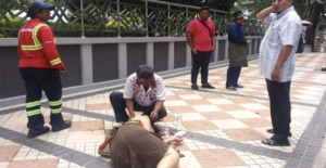 Taiwanese Tourist Unconscious After Falling Victim To Snatch Theft Near Masjid Negara - World Of Buzz