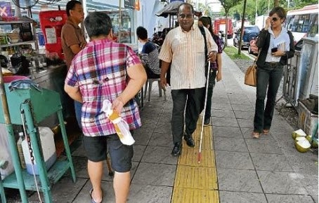 Wheelchair-Bound M'sian Points Out Inaccessible Public Transport Services in Heartbreaking Article - WORLD OF BUZZ 4