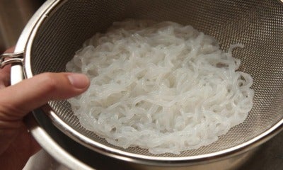 Woman'S Stomach Grows 5 Times After Unable To Digest Japanese Noodles - World Of Buzz 2