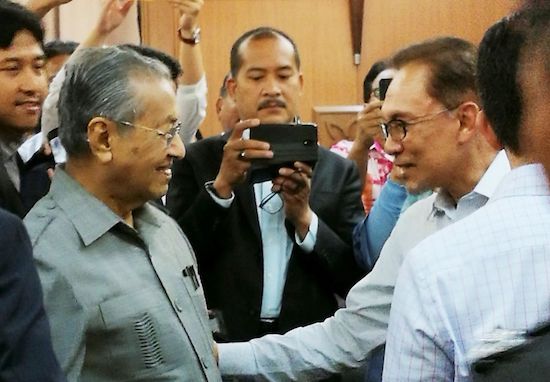 Anwar In Hospital, Watching Swearing-In Of New PM - WORLD OF BUZZ