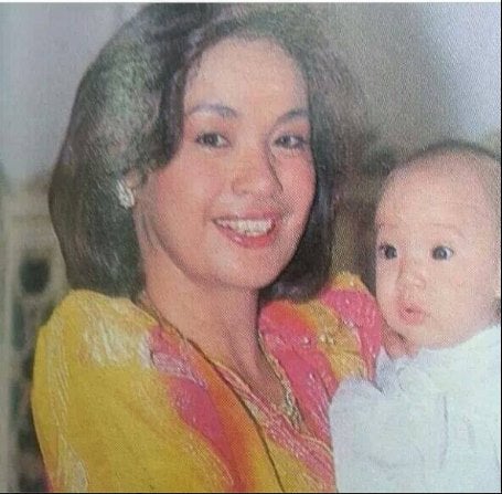 Doctor Reveals Five Beauty Procedures Rosmah May Have Done That Distorted Her Face - WORLD OF BUZZ 7