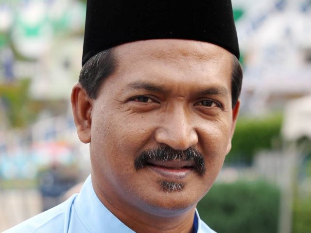 Ex-PKR Member Who Becomes BN-Friendly Now Wants to Join Pribumi, Gets Rejected - WORLD OF BUZZ 2