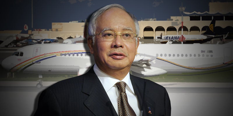 Former Malaysian Leader And Wife Allegedly Scheduled Private Jet To Indonesia - World Of Buzz
