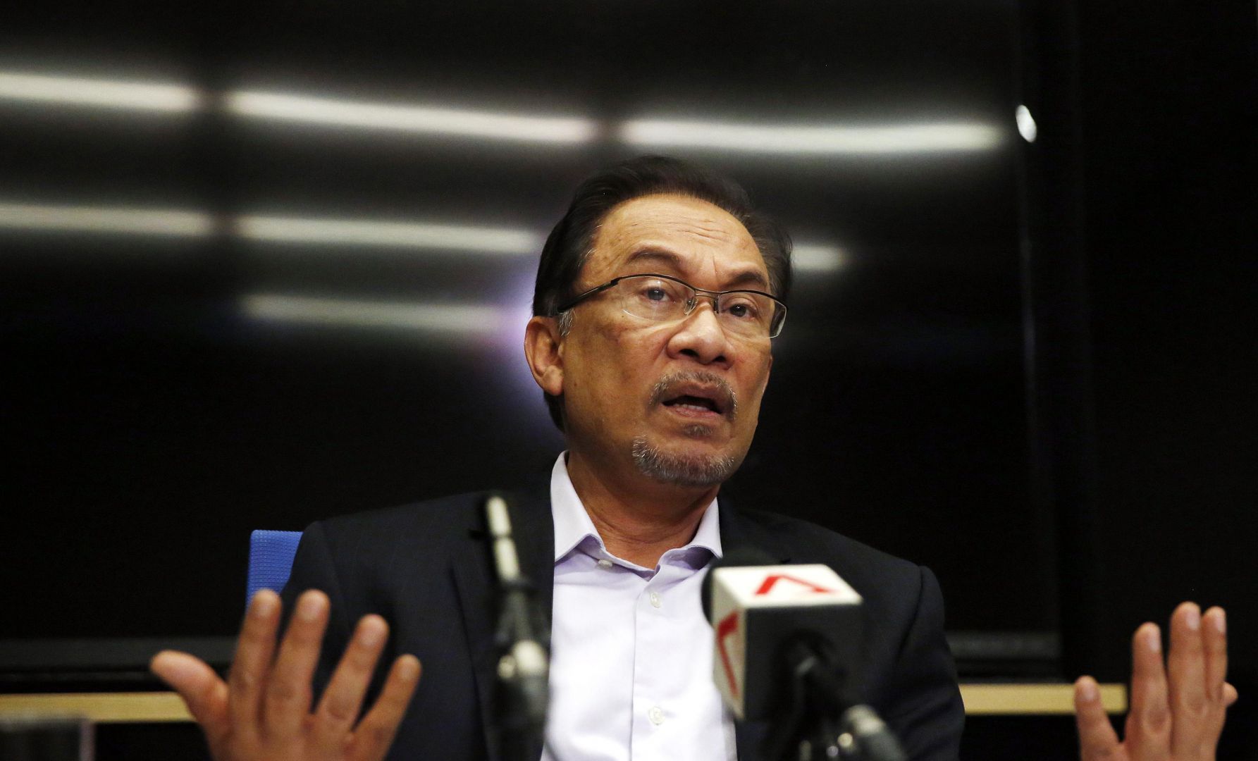High Court Orders TV3 to Pay Anwar RM1.1 Million for Defamation - WORLD OF BUZZ 1