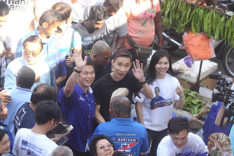 Lee Chong Wei Makes Surprise Visit To Support Close Friend Contesting For Bn In Selayang - World Of Buzz 1