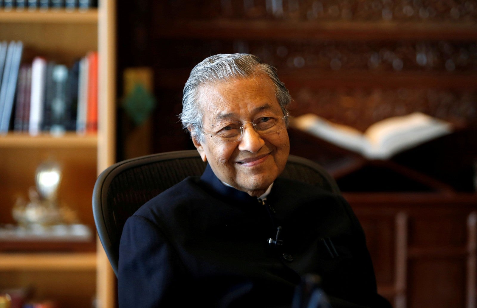 Mahathir: It's Frightening And More Challenging To Be Pm For Second Time - World Of Buzz 1