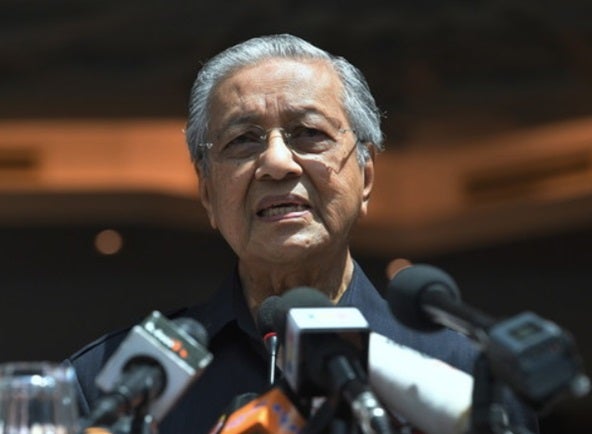 Malaysia's Debt is One Trillion Because of Previous Government, Says Tun M - WORLD OF BUZZ 1