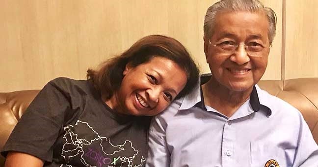 marina mahathir shares heartfelt moments of historical ge14 on facebook world of buzz 2 1