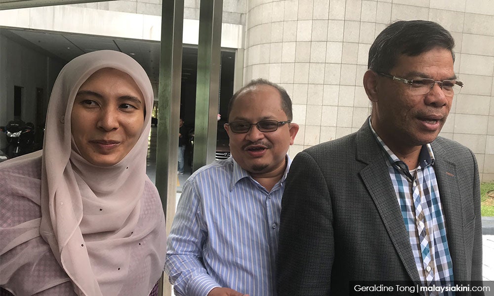 Nurul Izzah Is Committed to Restor - WORLD OF BUZZ