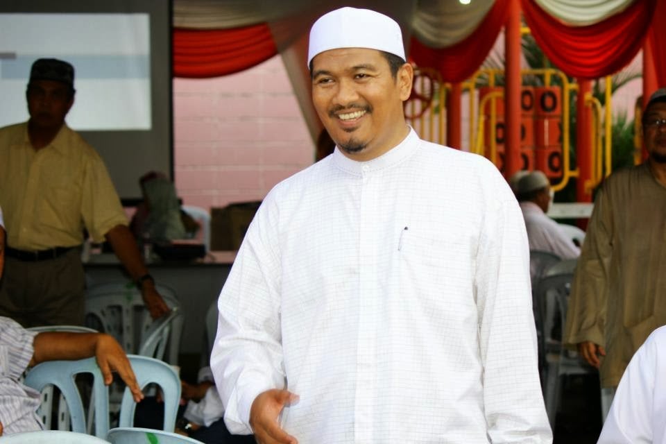 PAS Leaders: Why is Govt Reviewing Jakim Instead of Gambling, Alcohol and Nightclubs? - WORLD OF BUZZ 1