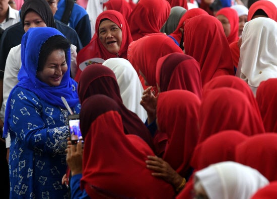 Rosmah: &Quot;Don’t Cry In Front Of The Enemies Because That Is Exactly What They Want.&Quot; - World Of Buzz