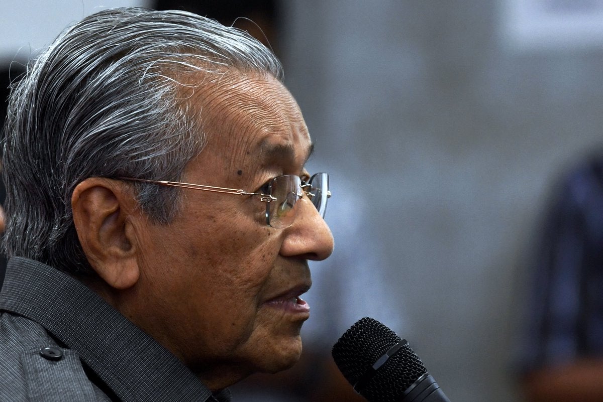 Tun M: MRT3 Project Will Officially Be Cancelled - WORLD OF BUZZ