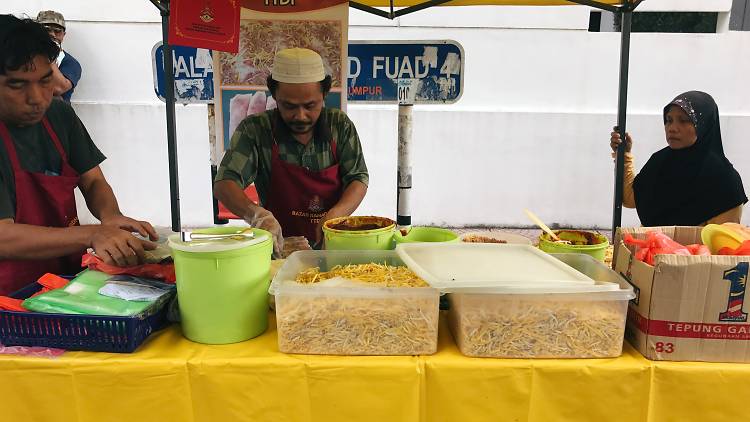 X Paling Best Ramadan Bazaars Around The Klang Valley &Amp; What You Must Tapau - World Of Buzz