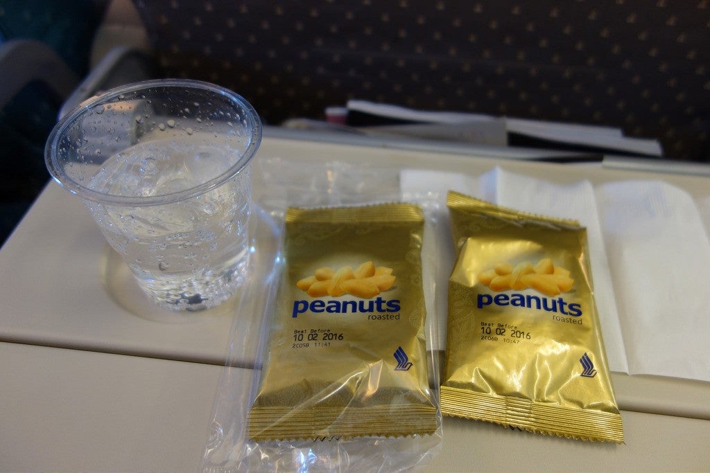 You Can No Longer Get Peanuts on SIA Flights Starting April 2018, Here's Why - WORLD OF BUZZ 1