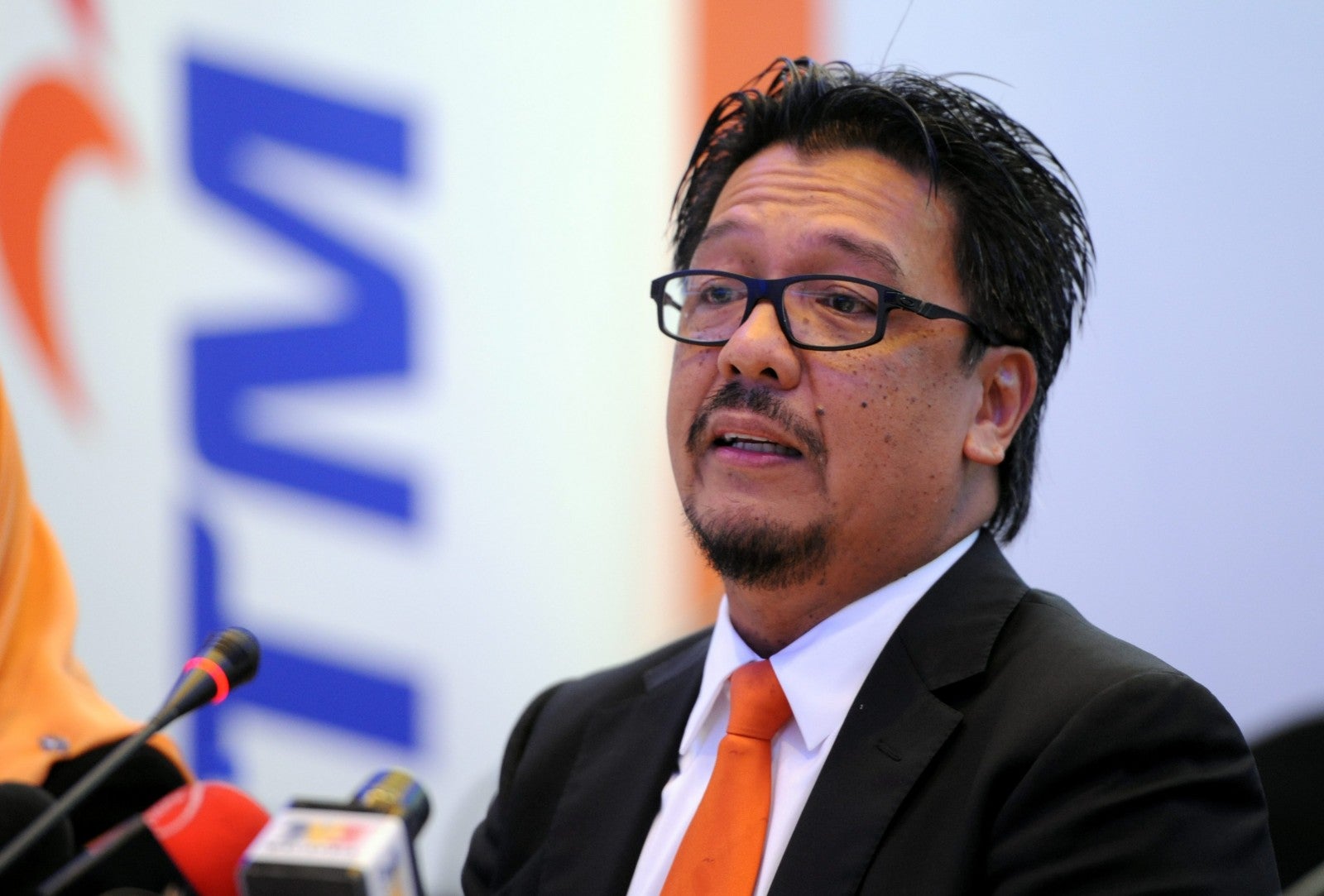 5 Malaysian Heads & CEOs Who Have Resigned in The Past Month - WORLD OF BUZZ 2