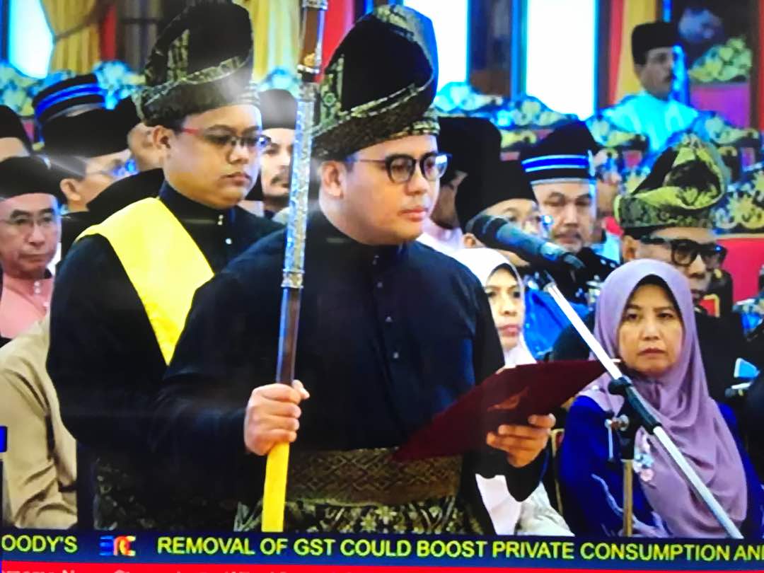 5 Things About Selangor's Brand New Chief Minister Everyone Should Know - WORLD OF BUZZ 3
