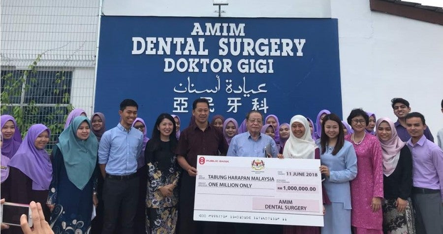 This Dental Clinic In Johor Bharu Just Donated Rm1 Million To Tabung Harapan! - World Of Buzz