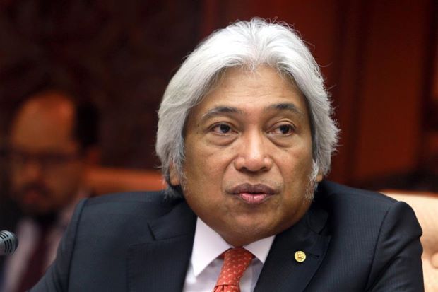 Bank Negara Governor Rumoured To Be Offering Resignation After Only Two Years - World Of Buzz