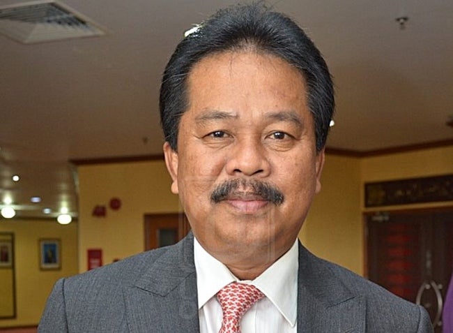 Bikinis Are NOT Prohibited in Terengganu Beaches, Says PAS Politician - WORLD OF BUZZ