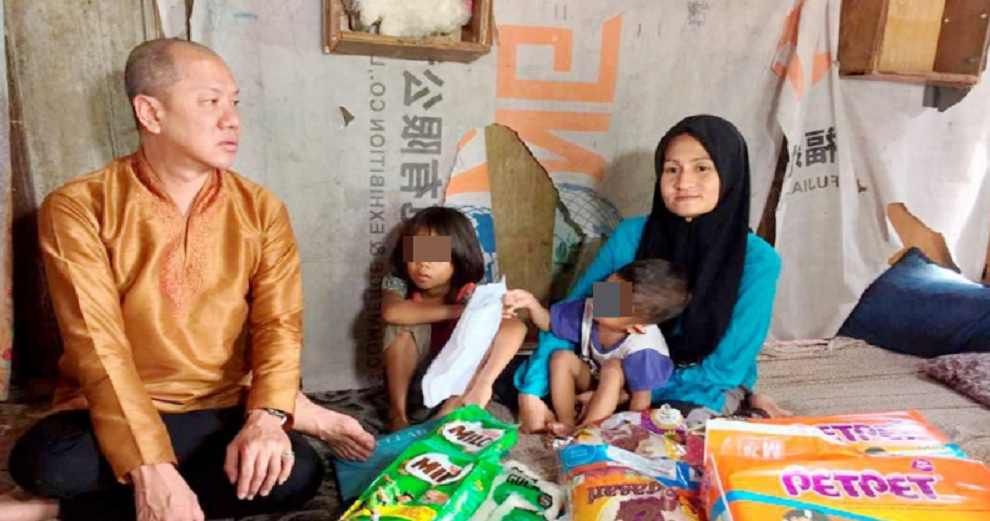 Datuk Seri Makes Generous Donation to Single Mother Of Six After Reading About Her Struggle - WORLD OF BUZZ 4