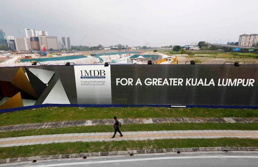 Investigators Point To RM600m From 1MDB Deposited Into UMNO Account - WORLD OF BUZZ 5