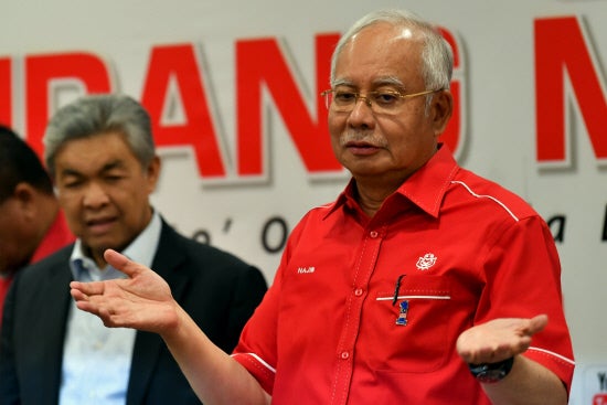 Investigators Point To RM600m From 1MDB Deposited Into UMNO Account - WORLD OF BUZZ 6