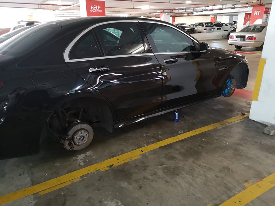 M'sian Girl Shocked to Find Car's Tyres and Rim Stolen at Cheras Selatan Mall - WORLD OF BUZZ 2