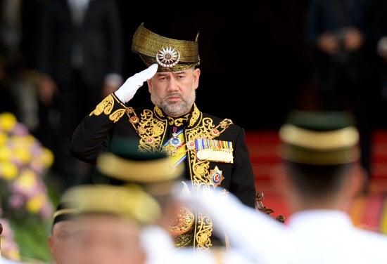 "Nearly RM257 Million Was Spent on The Agong For The Past 16 Months," Claims Former NST Editor-in-Chief - WORLD OF BUZZ 2