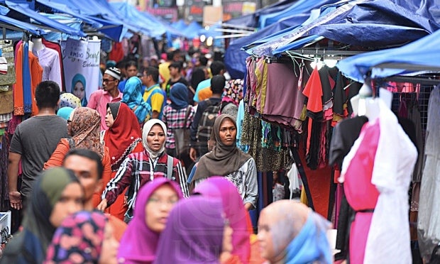 Ramadan Bazaar Traders Threatened by 'Mafia' Says Head of Masjid India Business Association - WORLD OF BUZZ 5
