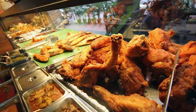 Taiping Mamak Allegedly Used Unsafe Dye In Fried Chicken To Make It Look Attractive - World Of Buzz