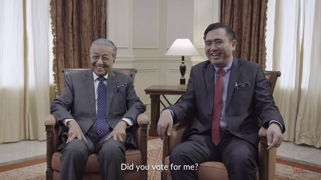[Watch] Mahathir And Anthony's Hari Raya Road Safety Video That'll Make You Smile - World Of Buzz 4
