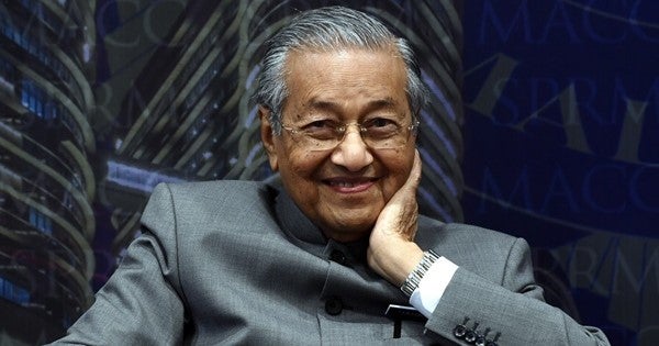 Dr M's Selfless Birthday Wish is for The Press to Help the Govt Fight Corruption - WORLD OF BUZZ