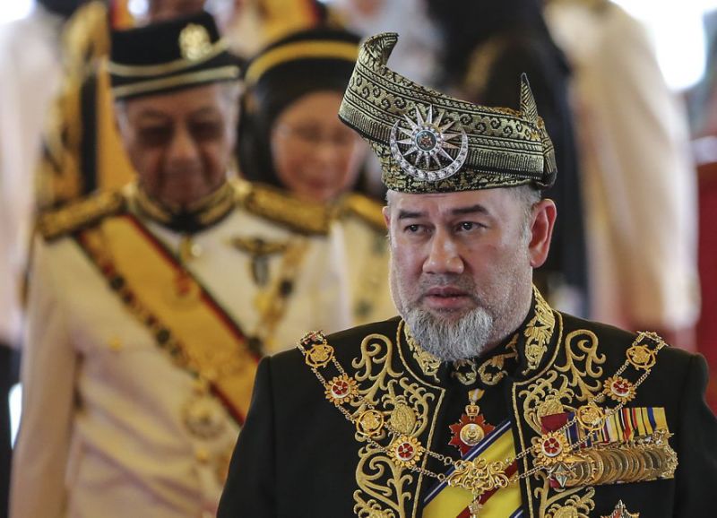 Agong Praises Government for Enforcing Transparency - WORLD OF BUZZ
