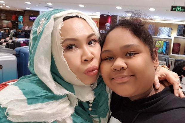 Did Datuk Seri Vida Really Just Buy A Mercedes-Benz For Her 13yo Daughter? - WORLD OF BUZZ