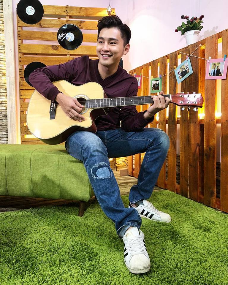 Meet Alvin Chong, the Inspiring M'sian Artiste Who Refused to Conform to Stereotypes - WORLD OF BUZZ 5