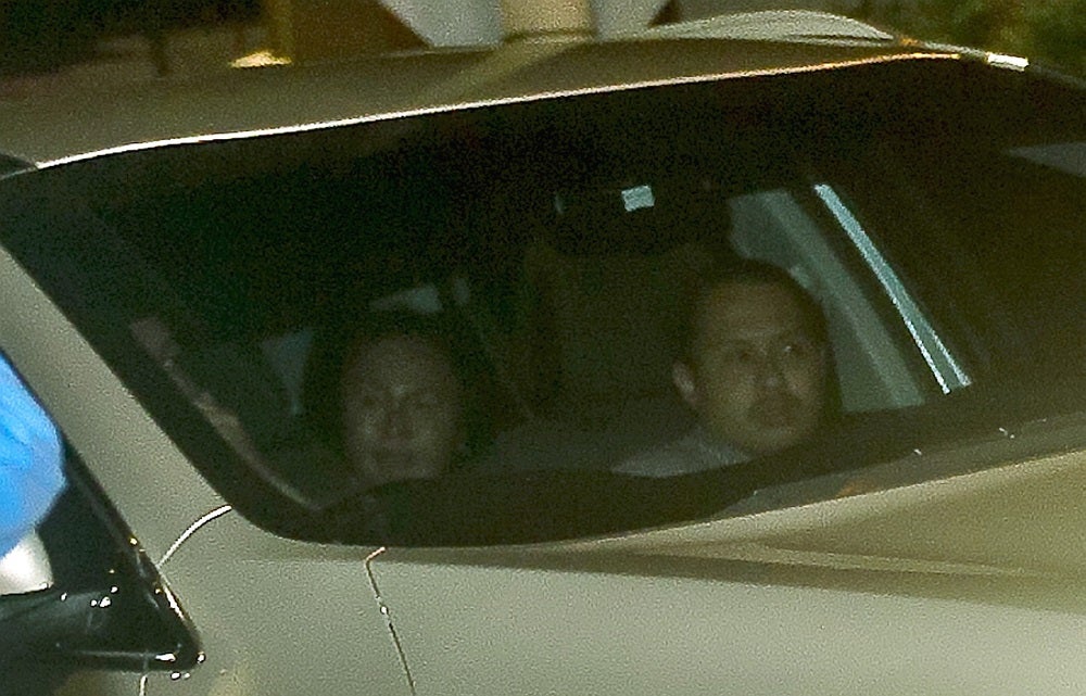 Rosmah Spotted Leaving Taman Duta Home at Midnight - WORLD OF BUZZ