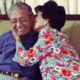 Tun Mahathir And Tun Siti Shares Sweet Kiss During Birthday Interview With M'Sian Teen Star - World Of Buzz