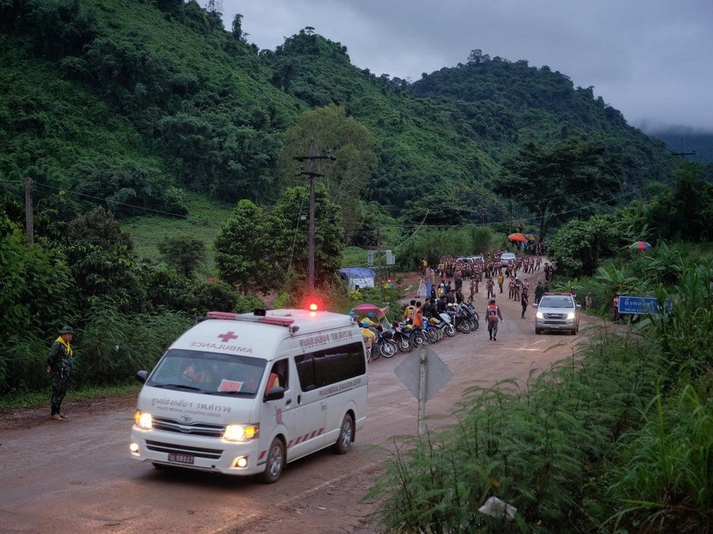 Wo09 Ambulance Thai Cave