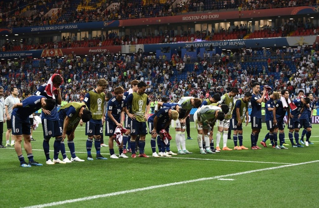 X Inspiring Moments The Japanese Touches Our Heart in 2018 FIFA World Cup - WORLD OF BUZZ