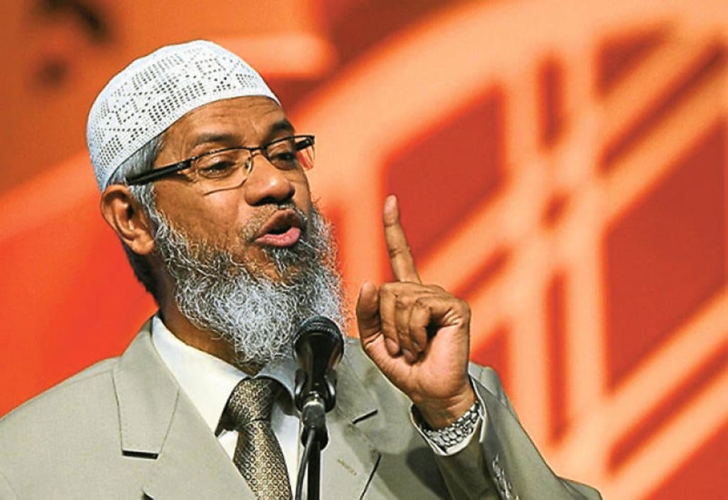 Zakir Naik Calls Tun M "Fearless" For Letting Him Stay in Malaysia - WORLD OF BUZZ 1