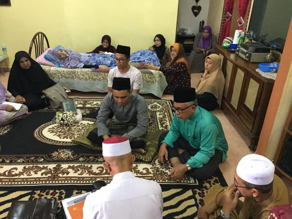 24yo Cancer-Stricken M'sian Bride Sadly Passes Away Less Than 24 Hours After Marriage - WORLD OF BUZZ 3