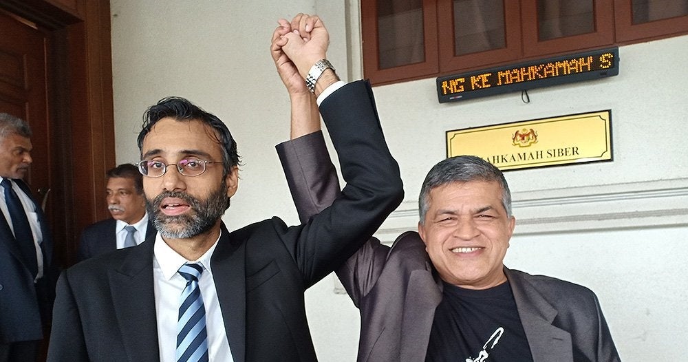 After Years of Arrests & Harrasment, Zunar's Banned Books Are Finally Being Sold in Major Bookstores - WORLD OF BUZZ