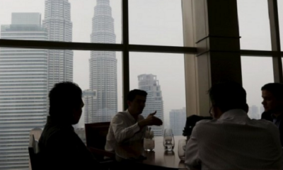 Almost 81% Of Malaysians Prefer Working For Bosses Their Age Or Older Than Them, Reveals Survey - World Of Buzz