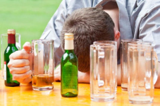 Being Alcohol Free Could Increase Your Risk Of Dementia But So Can Heavy Drinking! - World Of Buzz 2